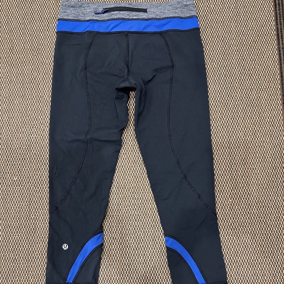LULULEMON LADIES CROPPED WORKOUT PANTS LEGGINGS SIZE 8 - Picture 2 of 5